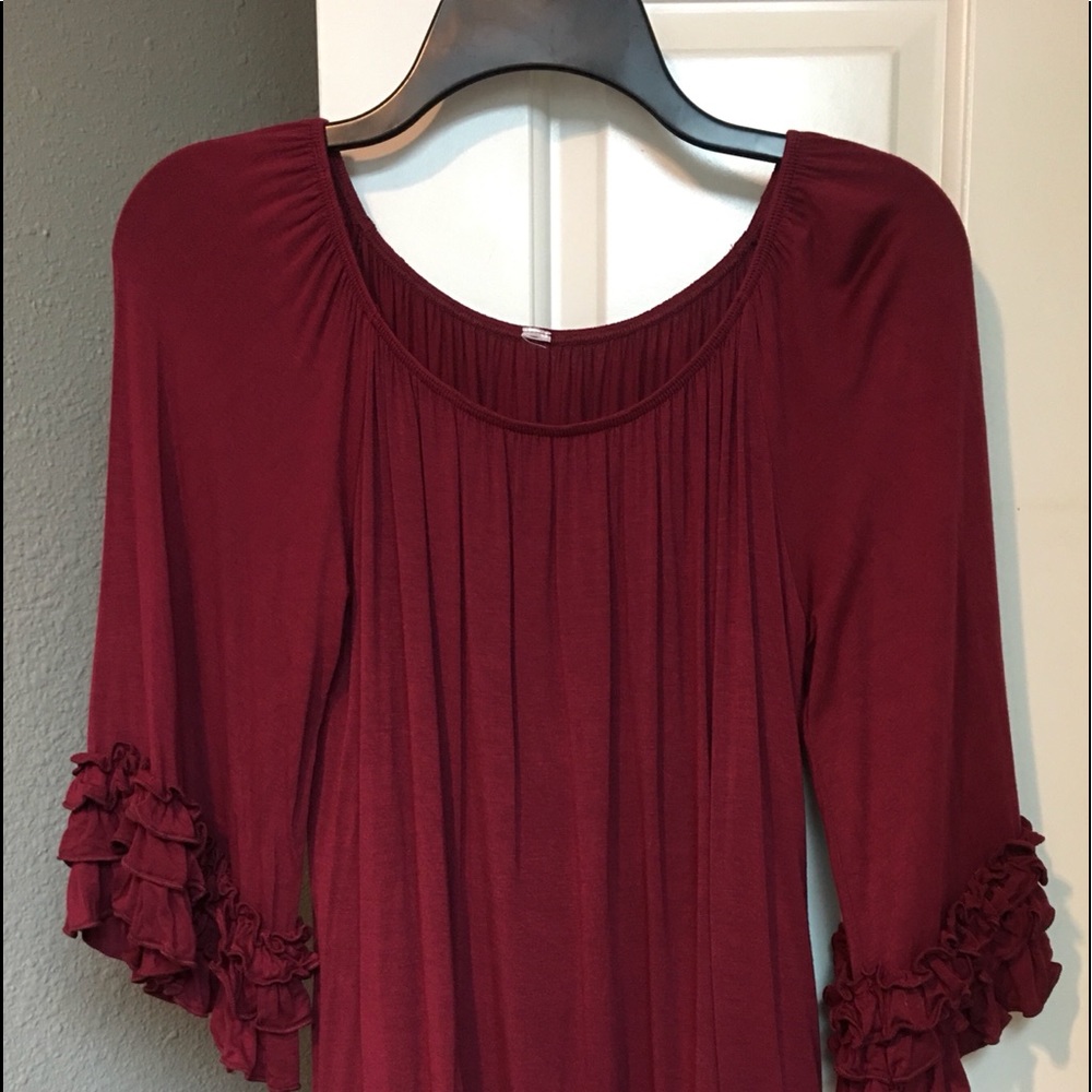 Rose and Olive brand; maroon medium top
